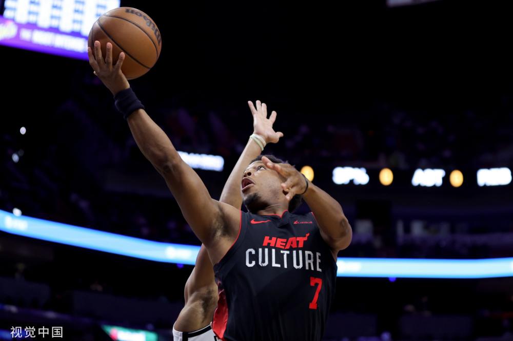 队精神的崩 队精神的崩