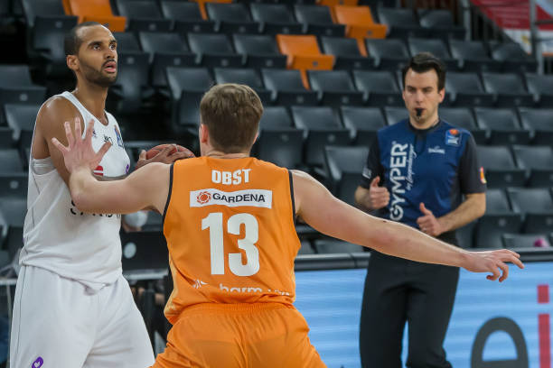 的基础上 的基础上