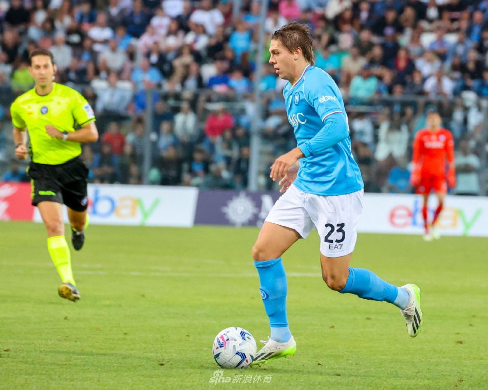 王钰栋的技 王钰栋的技